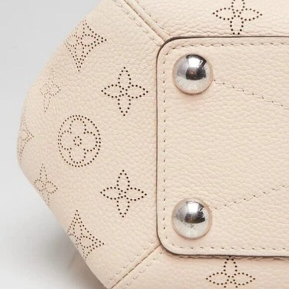 Louis Vuitton Cream Monogram Mahina Leather Babylone BB Bag - Picture 7 of 10